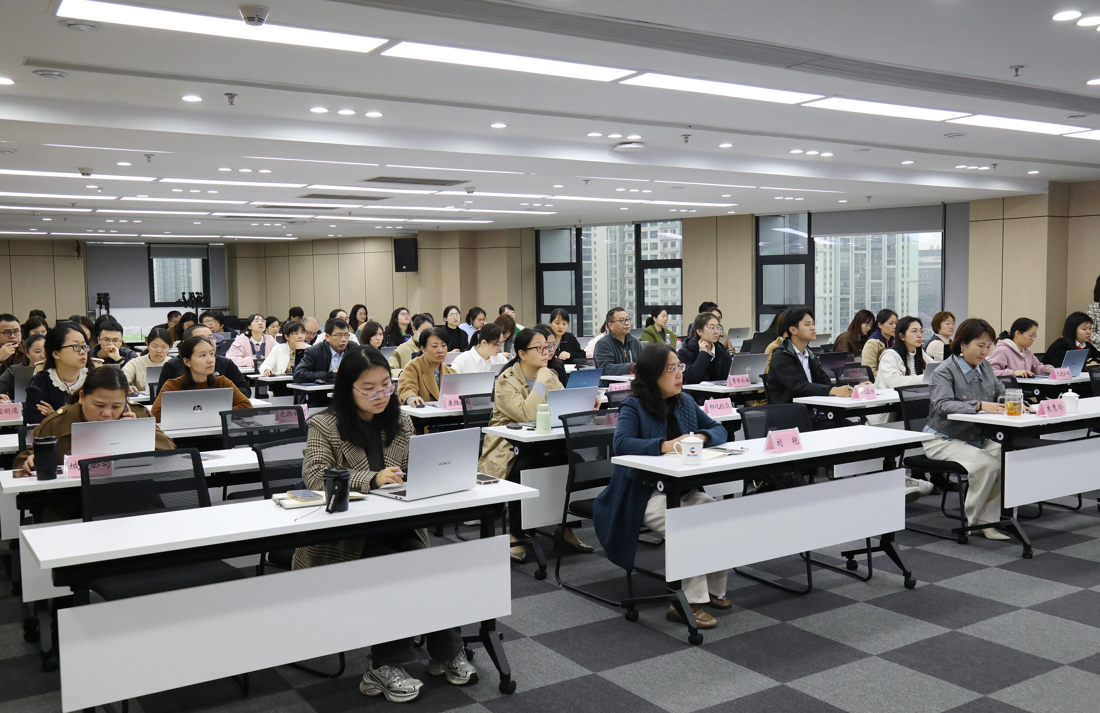 86d09ebf4c628f807f993ff75dc16172.jpg 86d09ebf4c628f807f993ff75dc16172.jpg