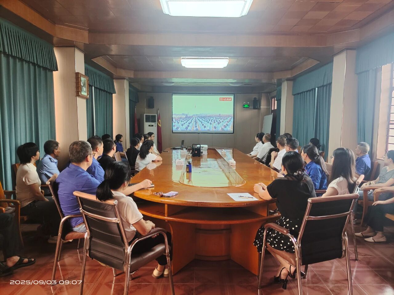 69c2dd3e66f2a2557aaf3c50c920d3e2.jpg 69c2dd3e66f2a2557aaf3c50c920d3e2.jpg